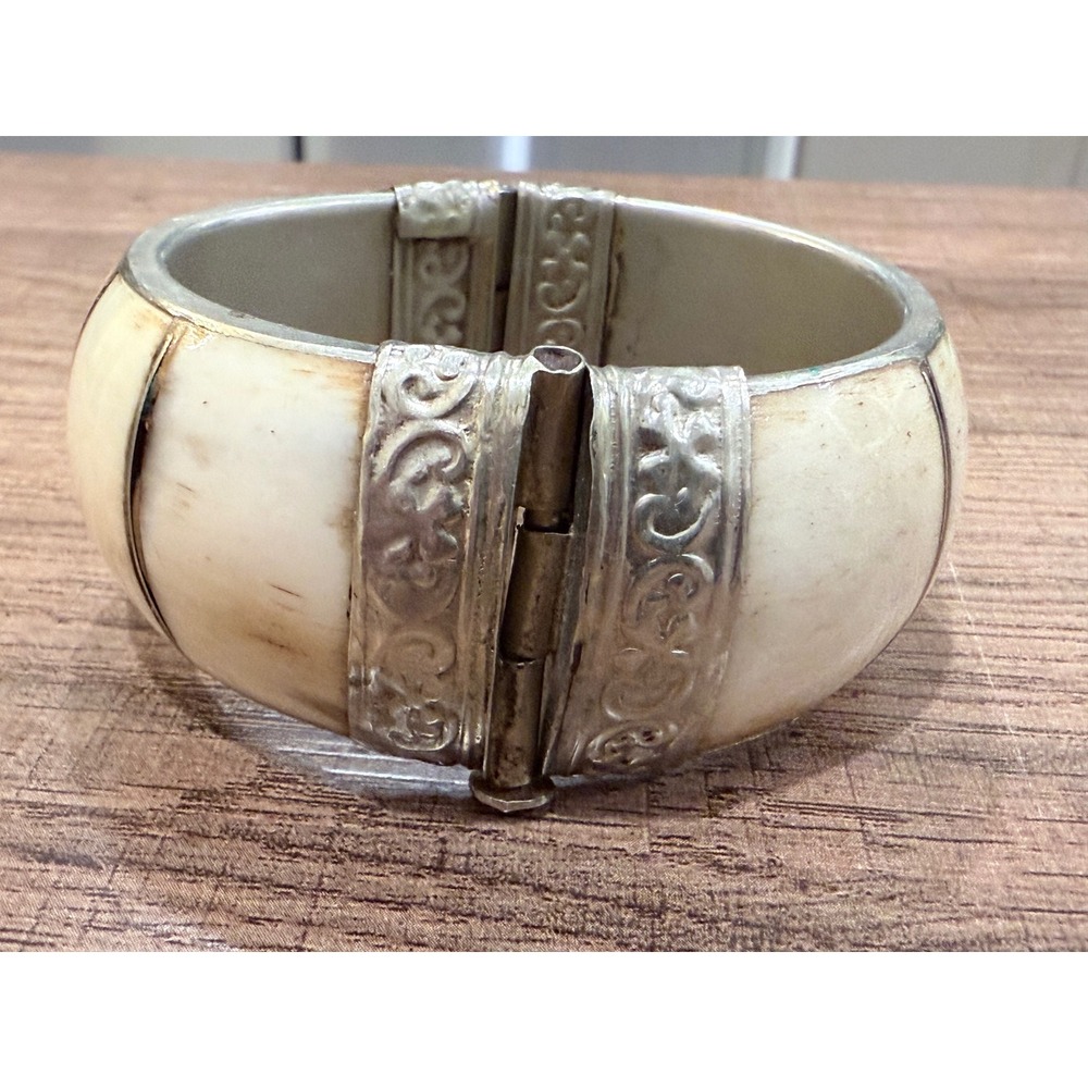 Vintage Made in India Bone Inlay Hinged Bangle Bracelet Silver Tone Boho Cuff